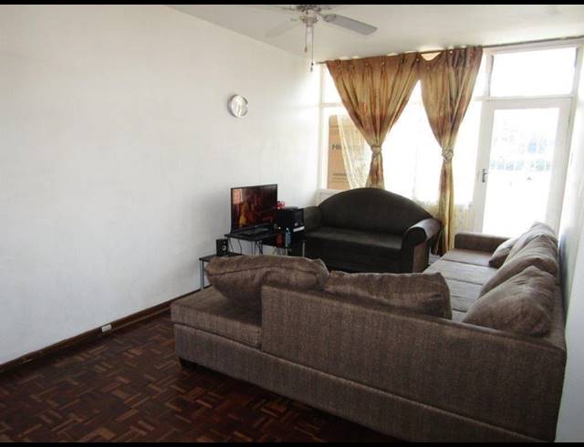 2 BEDROOM FLAT SOLD IN ASHLEY